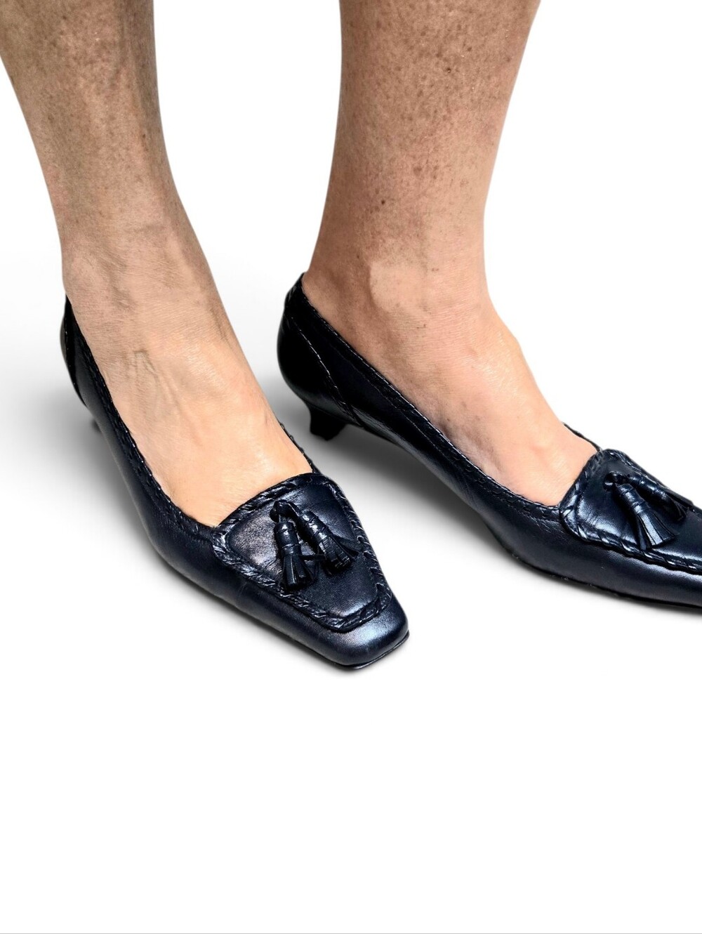 Stuart Weitzman Barclo Navy Pumps. 8M - Picture 13 of 16